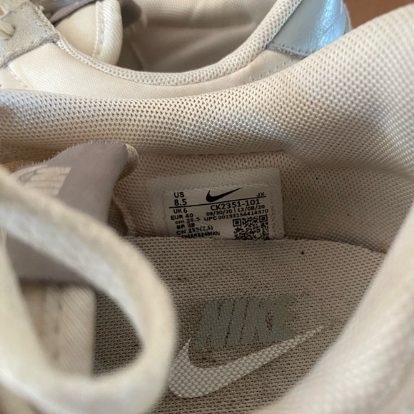 Nike Women's DBreak Lifestyle Shoes | US 8.5 - Picture 7 of 8